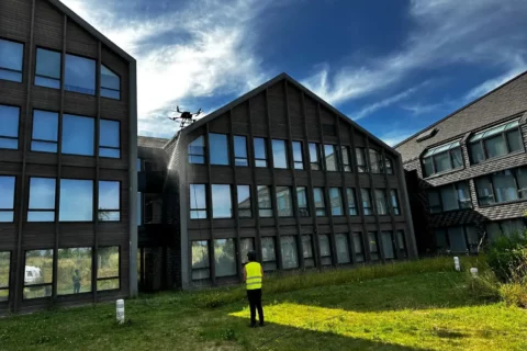 Visualiser et Inspecter en drone : trois jours 100 % terrain pour inspecter toitures et façades