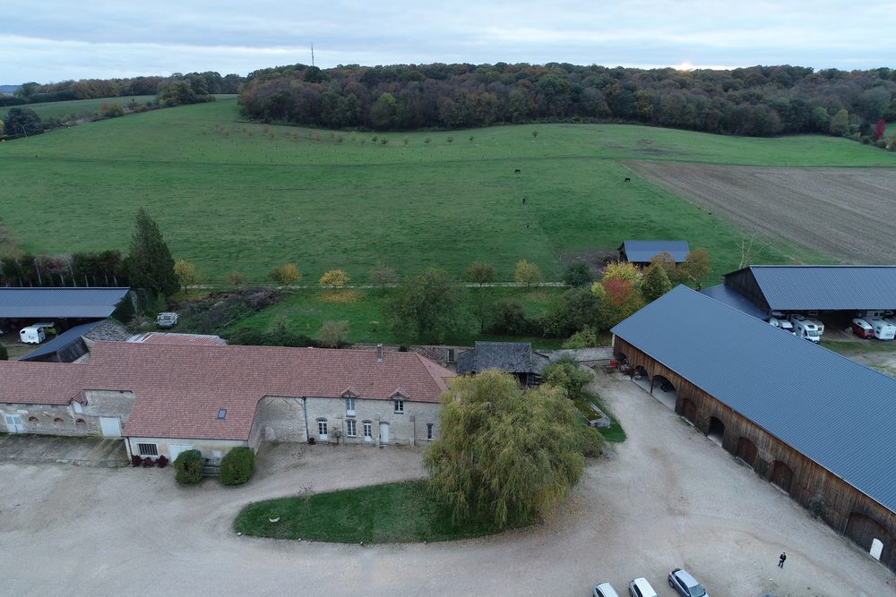 Les 2 hectares de terrain de vol homologué du campus TELEPILOTE