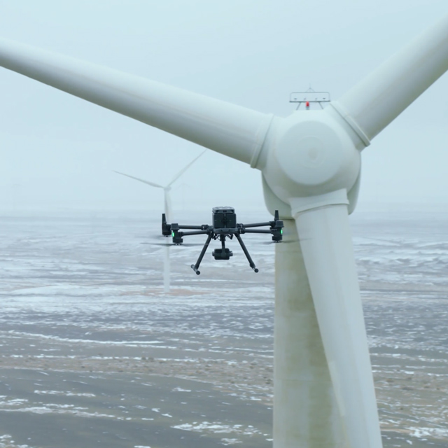Comparatif DJI Matrice 400 vs 350 RTK eolienne