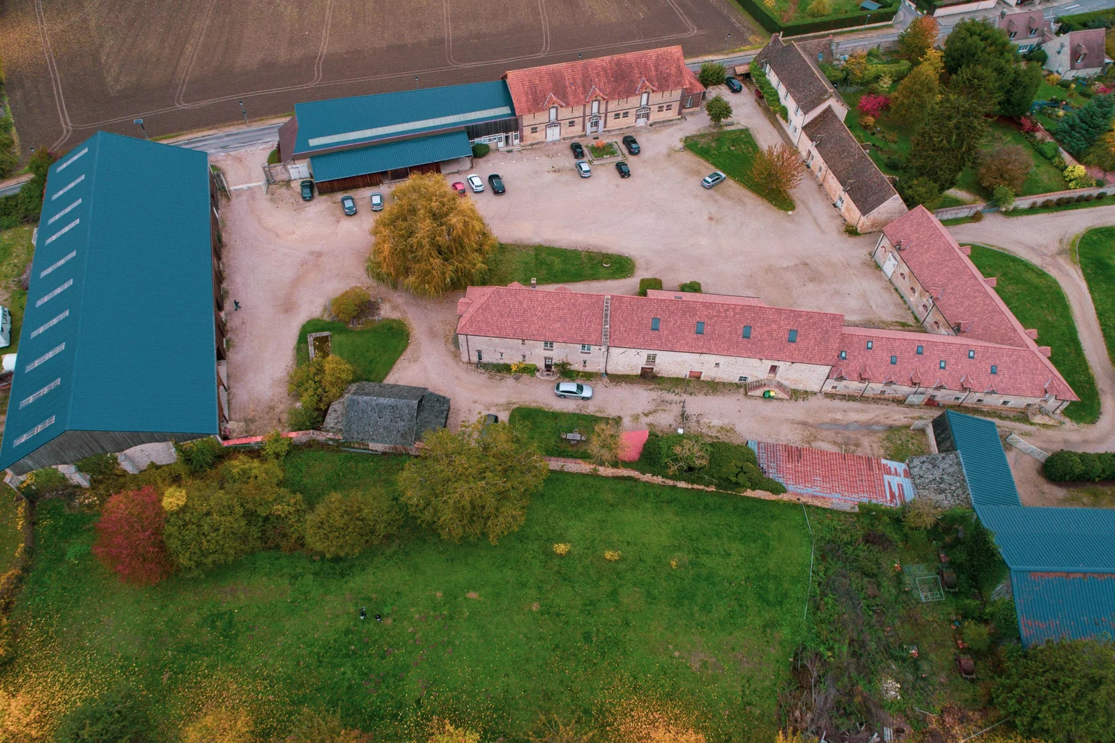 Vue aérienne du campus TELEPILOTE et de ses espaces de formation dans les Yvelines