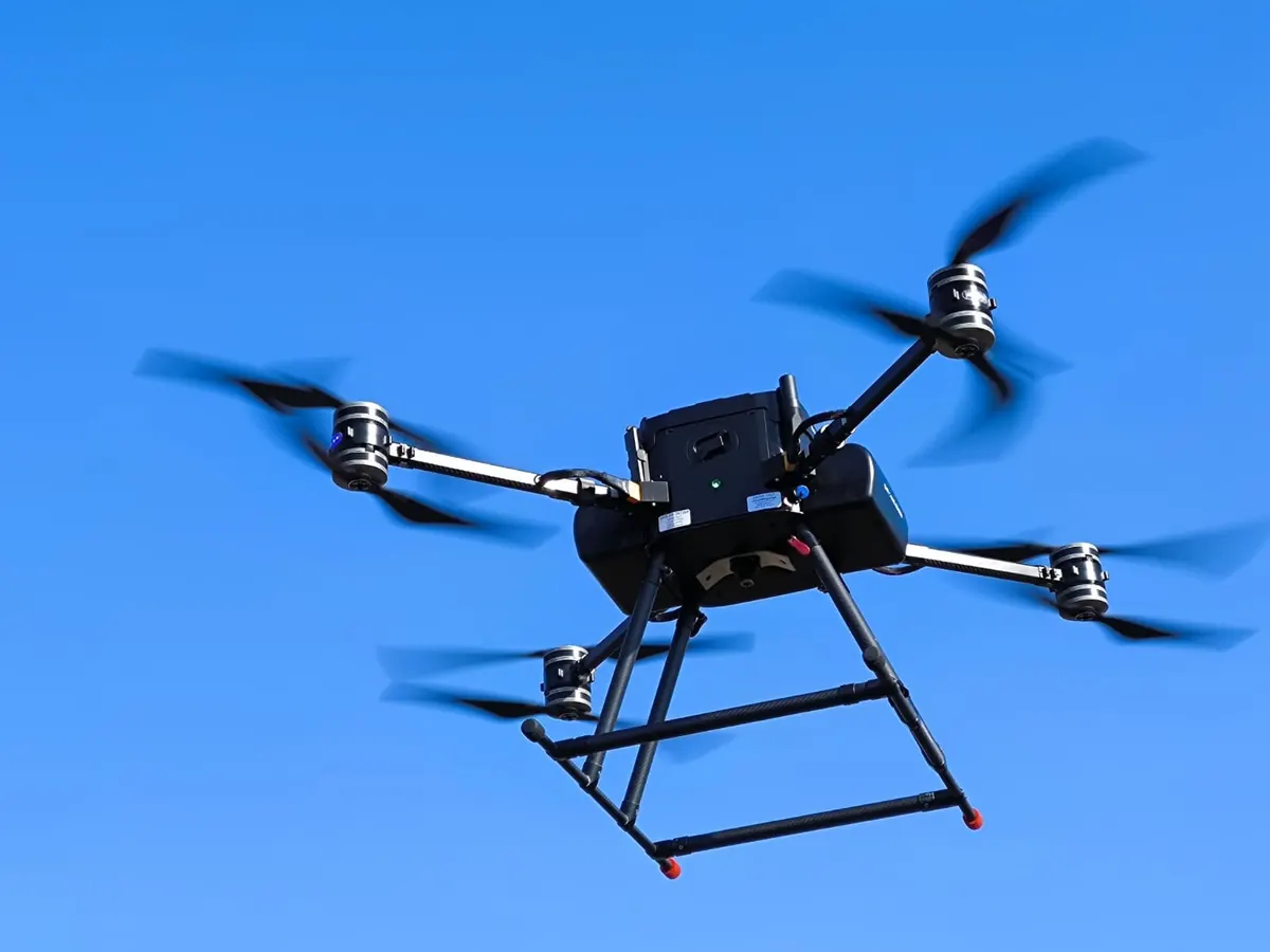 Drone équipé pour pulvérisation pour Formation Démoussage drone — Nettoyage TELEPILOTE.