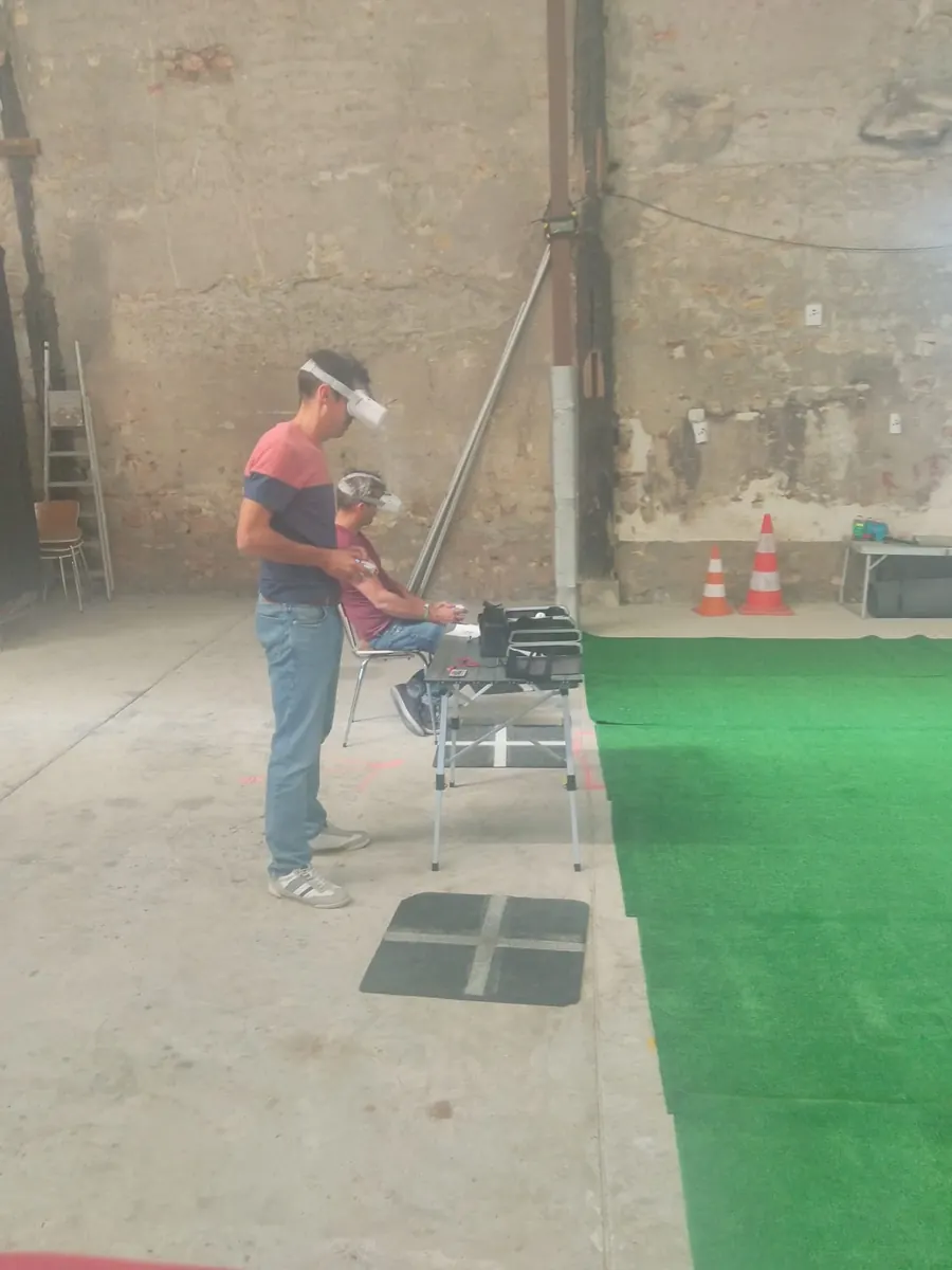 Parcours indoor pour pilotage fpv pour Formation FPV Cine — Pilotage immersif drone TELEPILOTE.