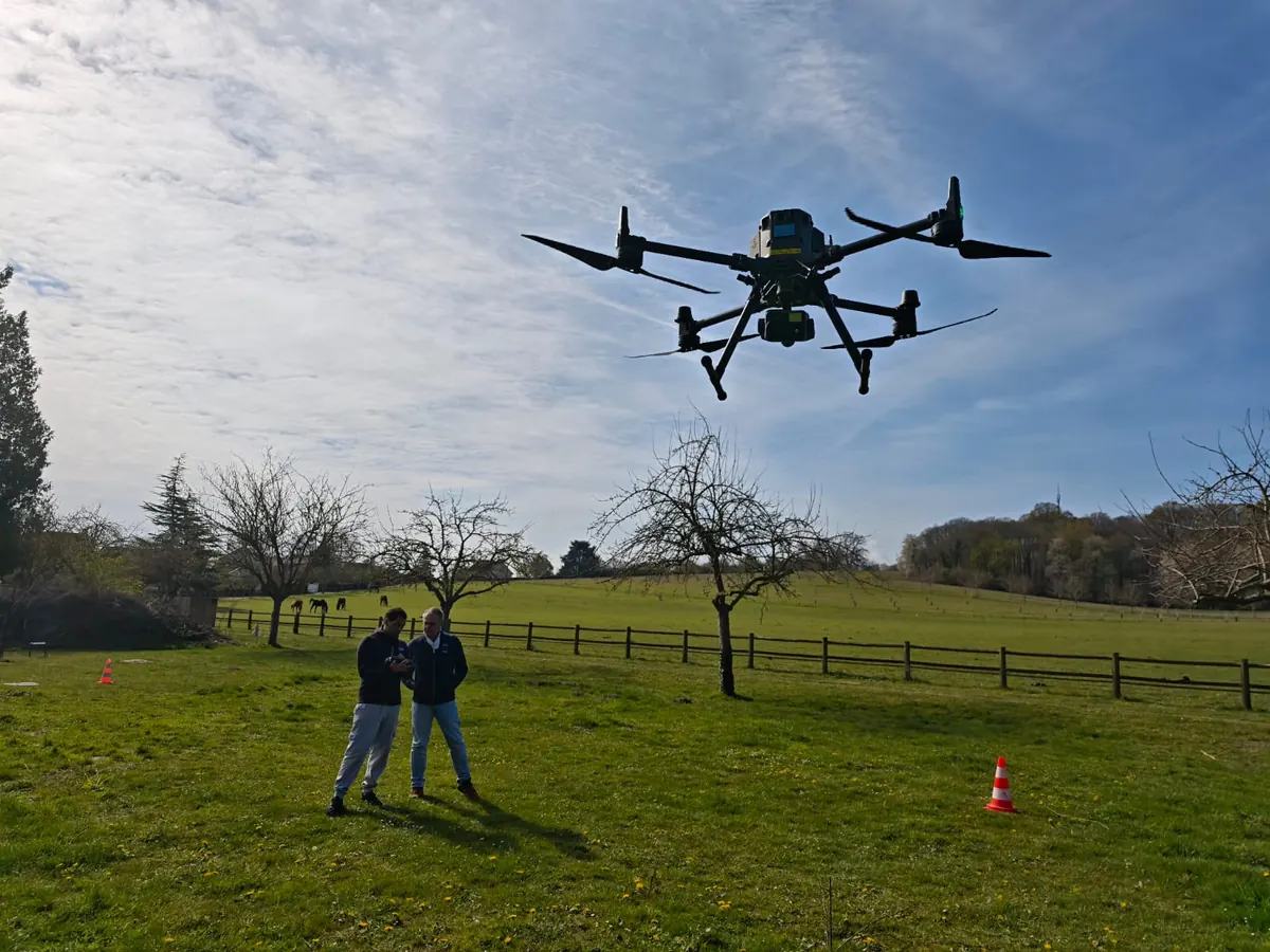Exercice pratique de pilotage sur terrain pour Formation Pilote drone W1 — 5 jours TELEPILOTE.