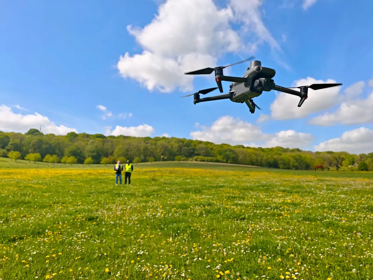 Exercice pratique de pilotage sur terrain pour Formation Pilote drone W1 — 5 jours TELEPILOTE.